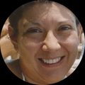 Foto de perfil de lourdes benitez pereira: ella sonriendo al aire libre